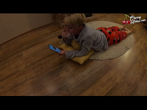 ❤️ पागल गोरा चुस्दै ठूलो डिक चुस्दै र यसमा उछाल गर्दै - गुदा सेक्स ☑  सेक्स  ﹏